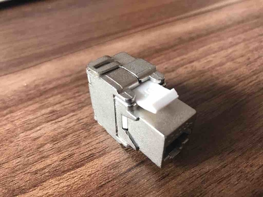 Perforazione giù Jack trapezoidale RJ45 del ftp Cat6 OEM/ODM metallici di colore di 180 gradi